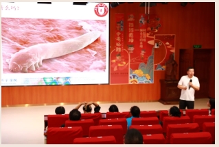 北师大陈清华教授应邀赴珠海英华国际开展系统科学专题讲座